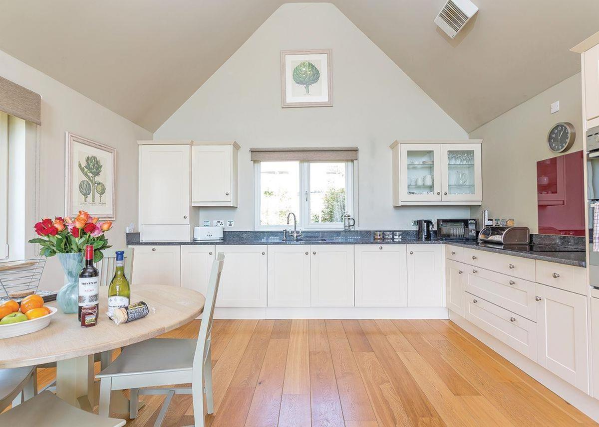 Swandown Lodges Chard Luaran gambar