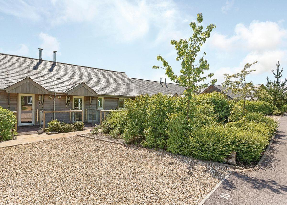 Swandown Lodges Chard Luaran gambar